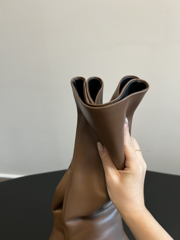 Сапоги женские фото 6