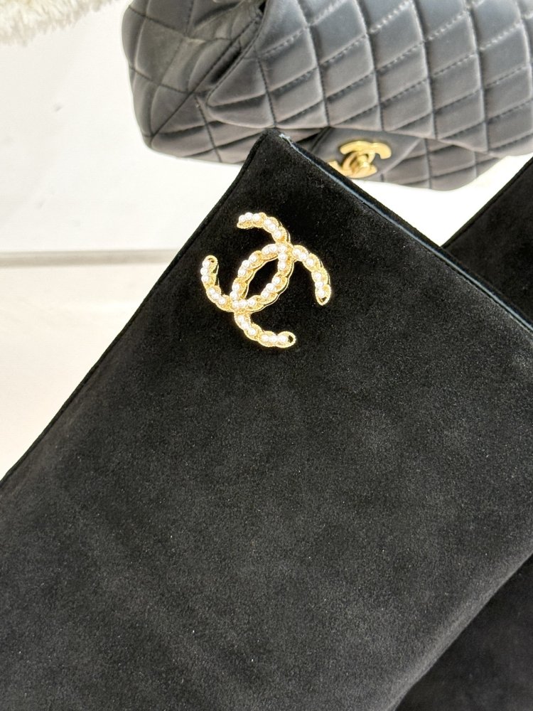 Чоботи жіночі фото 6