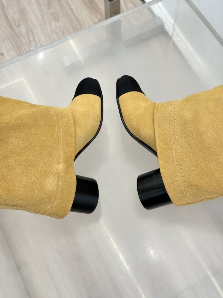 Сапоги женские фото 6