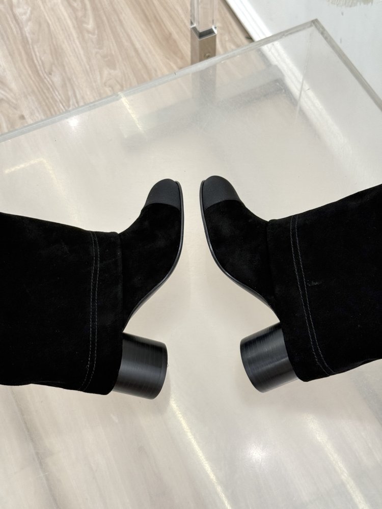 Чоботи жіночі фото 6