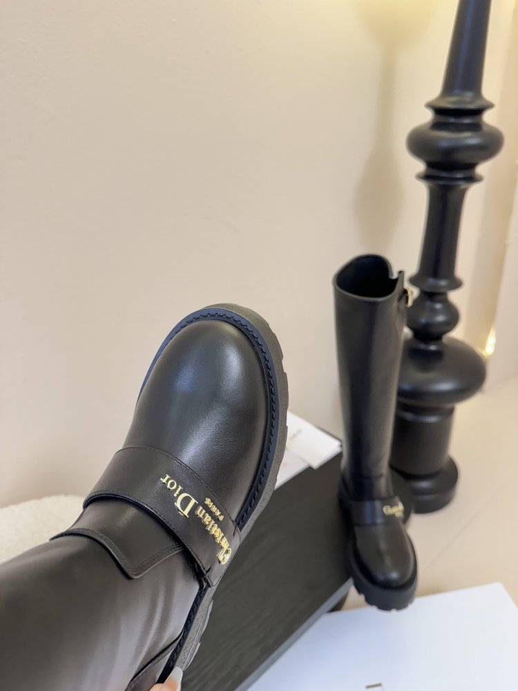 Boots women's фото 6