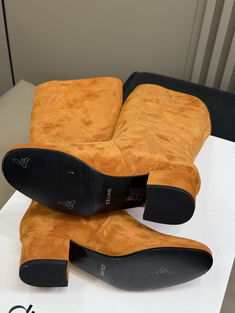 Сапоги женские фото 6