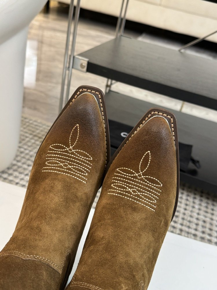 Сапоги женские фото 6