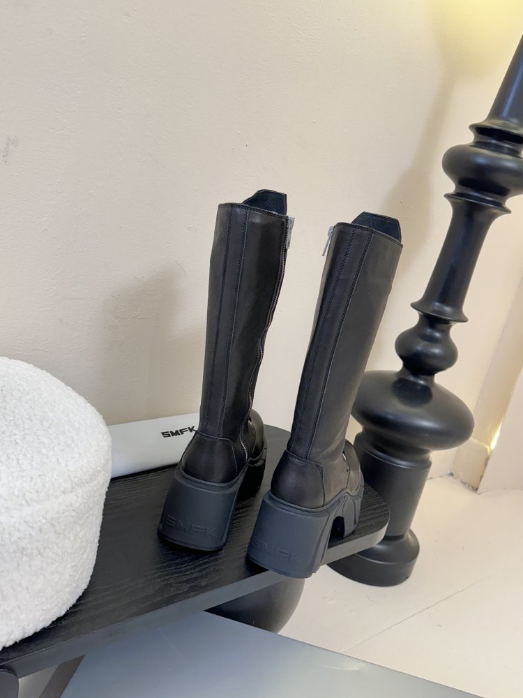 Сапоги женские фото 6