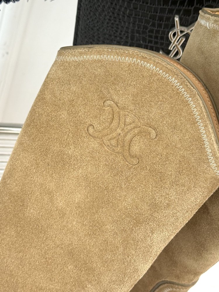 Сапоги женские фото 6