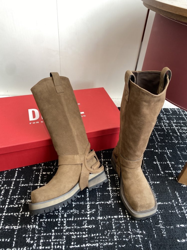 Сапоги женские фото 6