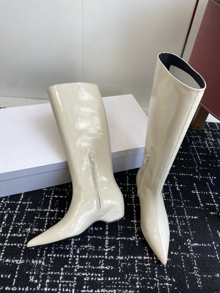 Сапоги женские фото 6