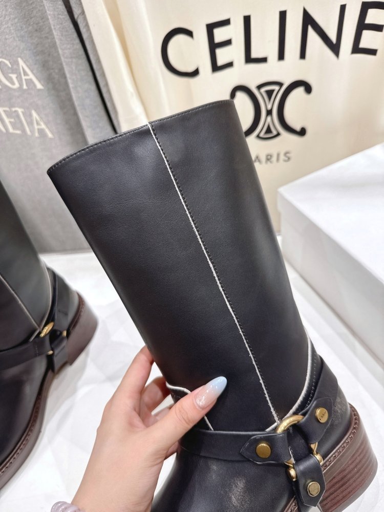 Сапоги женские фото 6