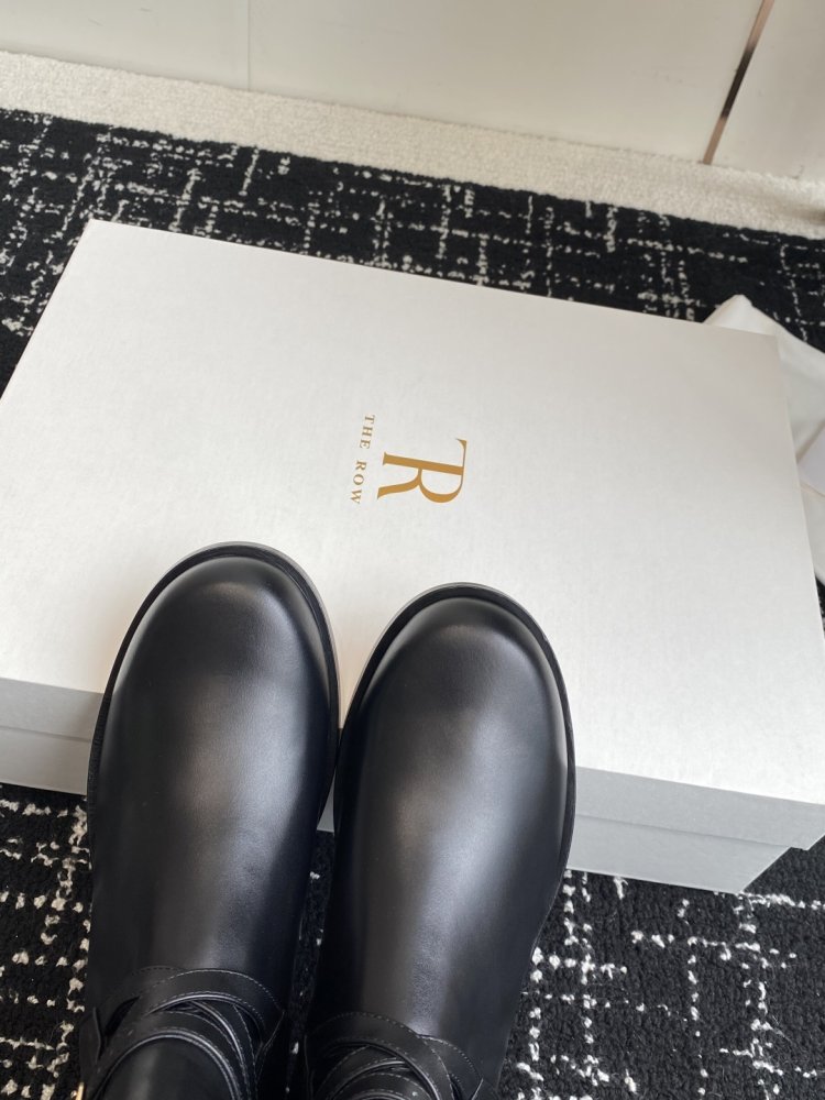 Сапоги женские фото 6