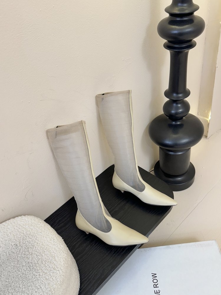 Сапоги женские фото 6