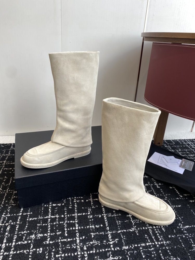 Сапоги женские фото 6