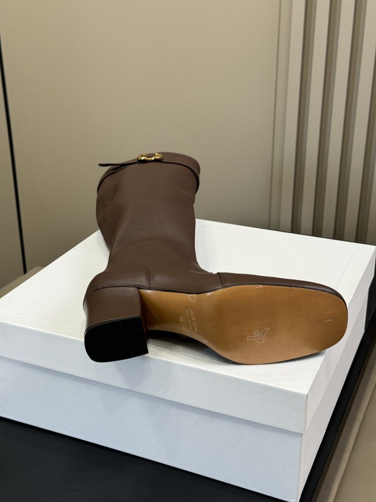 Сапоги женские фото 6