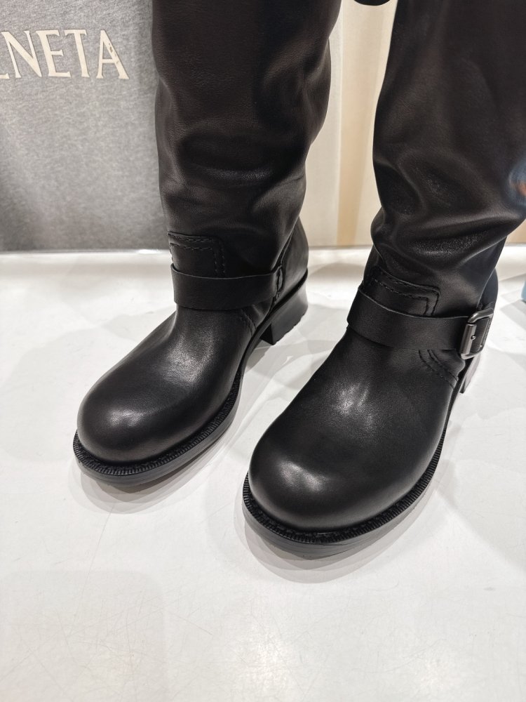 Сапоги женские фото 6