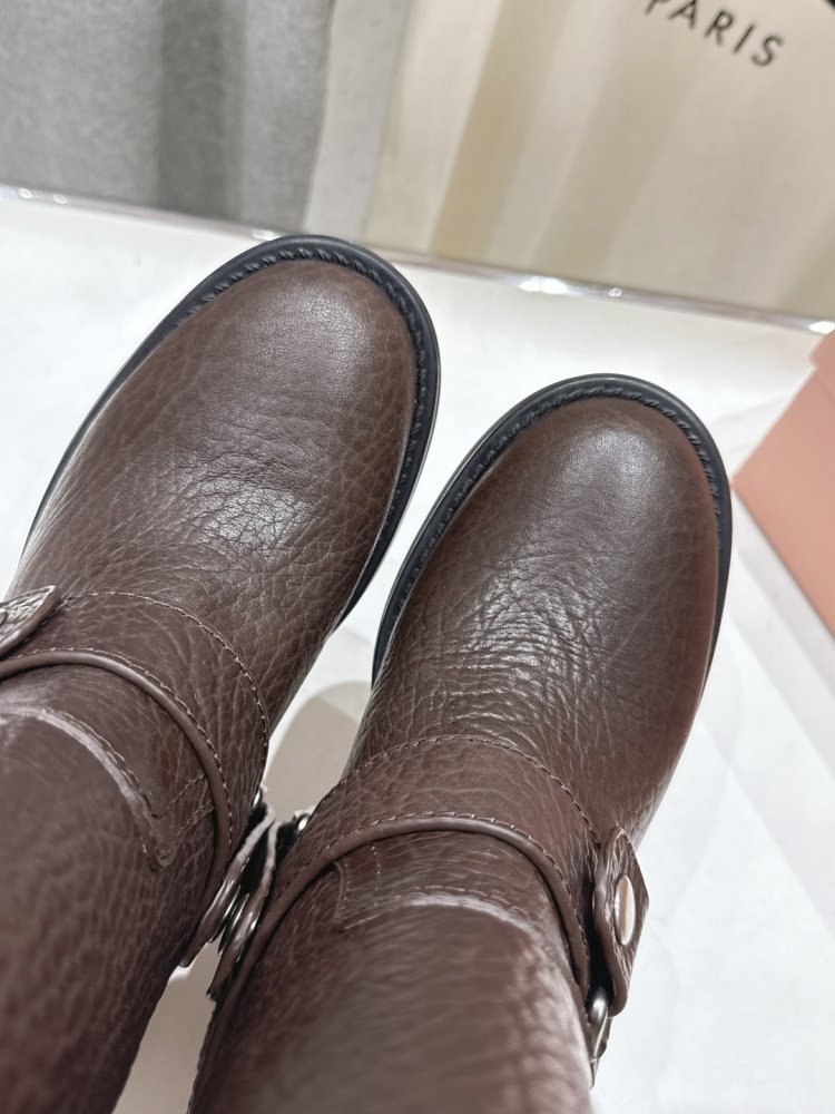 Сапоги женские фото 6