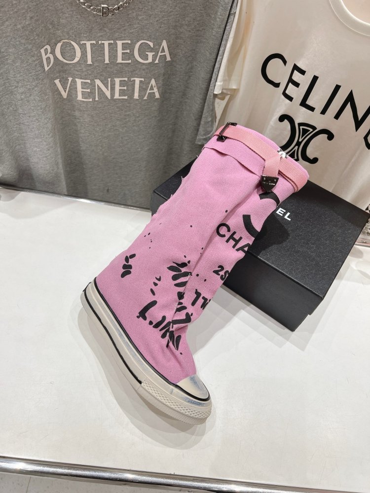 Сапоги женские фото 6