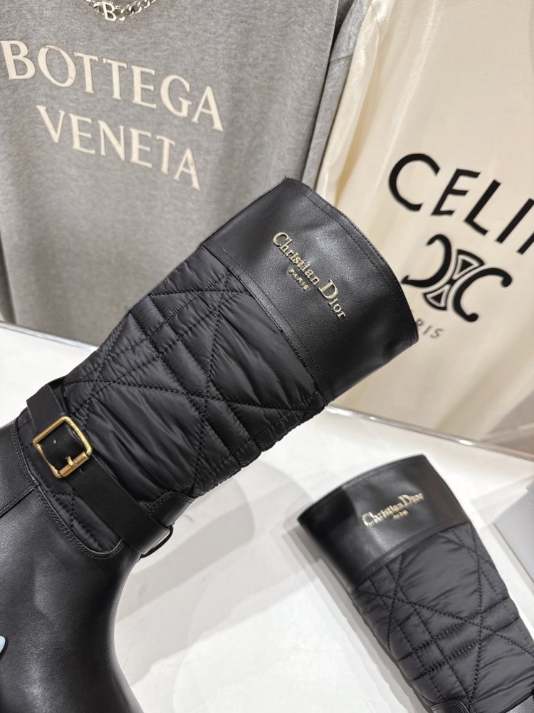 Сапоги женские фото 6