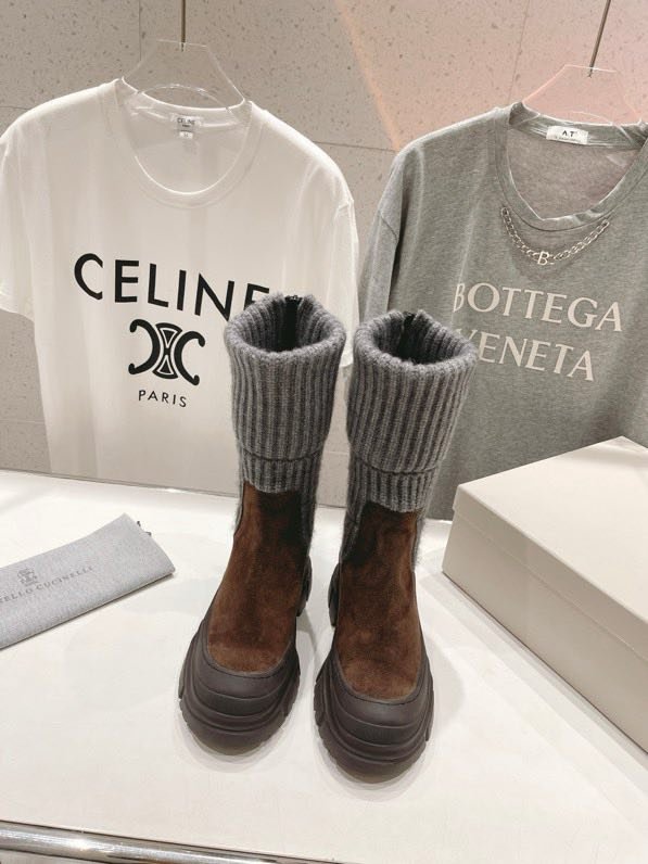 Сапоги женские фото 6