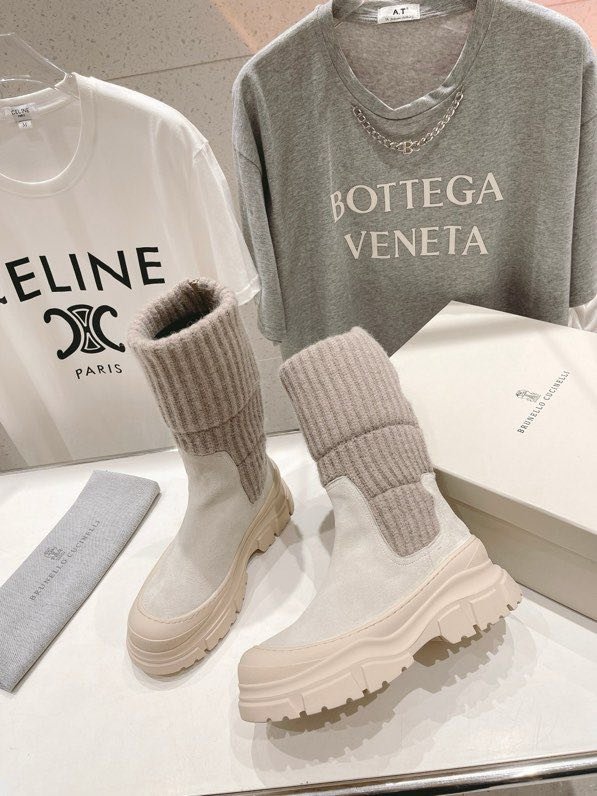 Сапоги женские фото 6