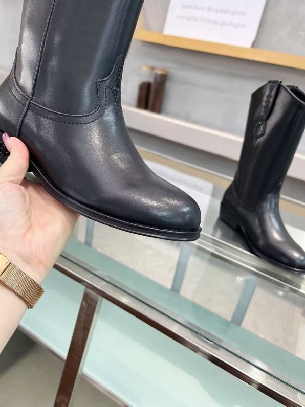 Сапоги женские фото 6