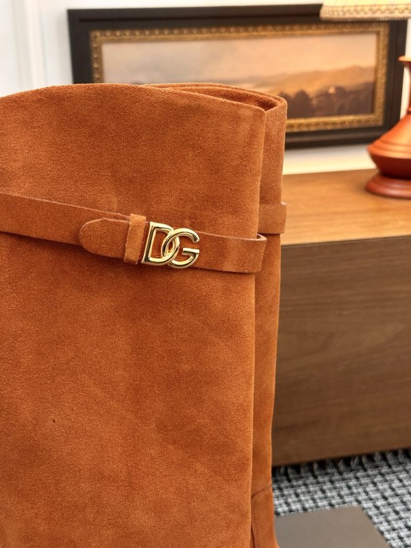 Сапоги женские фото 6