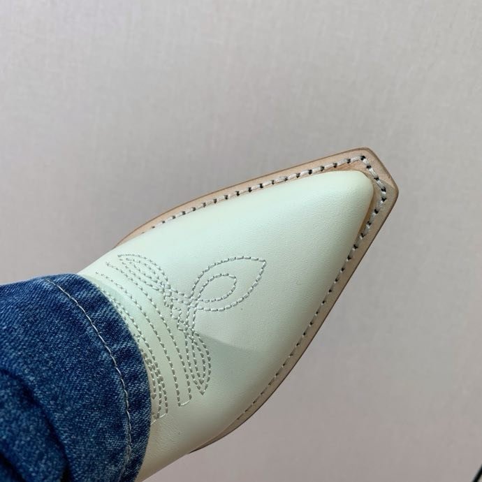 Сапоги женские фото 7