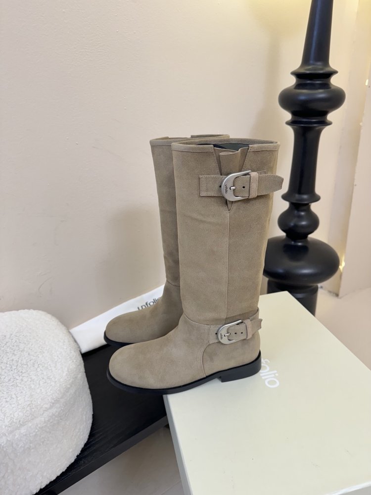 Сапоги женские фото 7