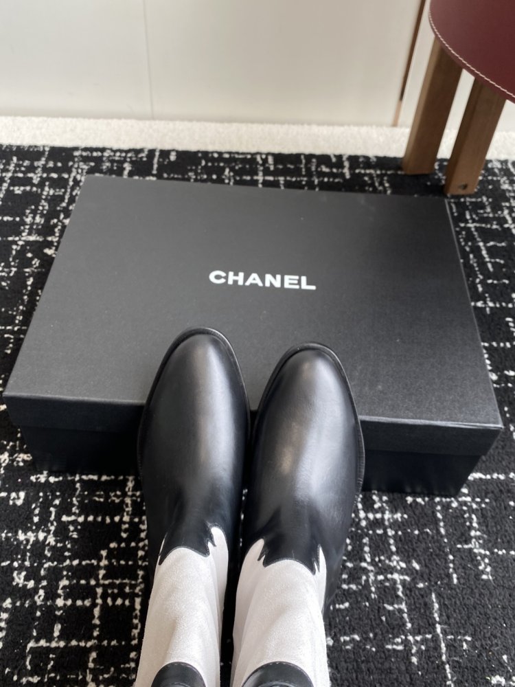 Сапоги женские фото 7