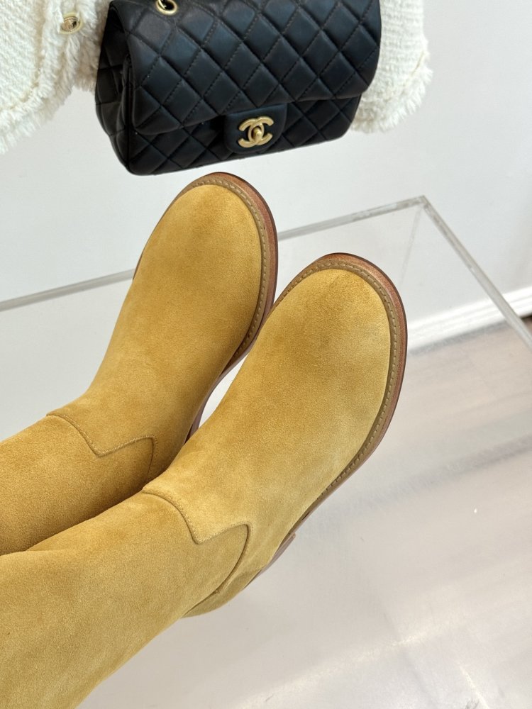 Чоботи жіночі фото 7