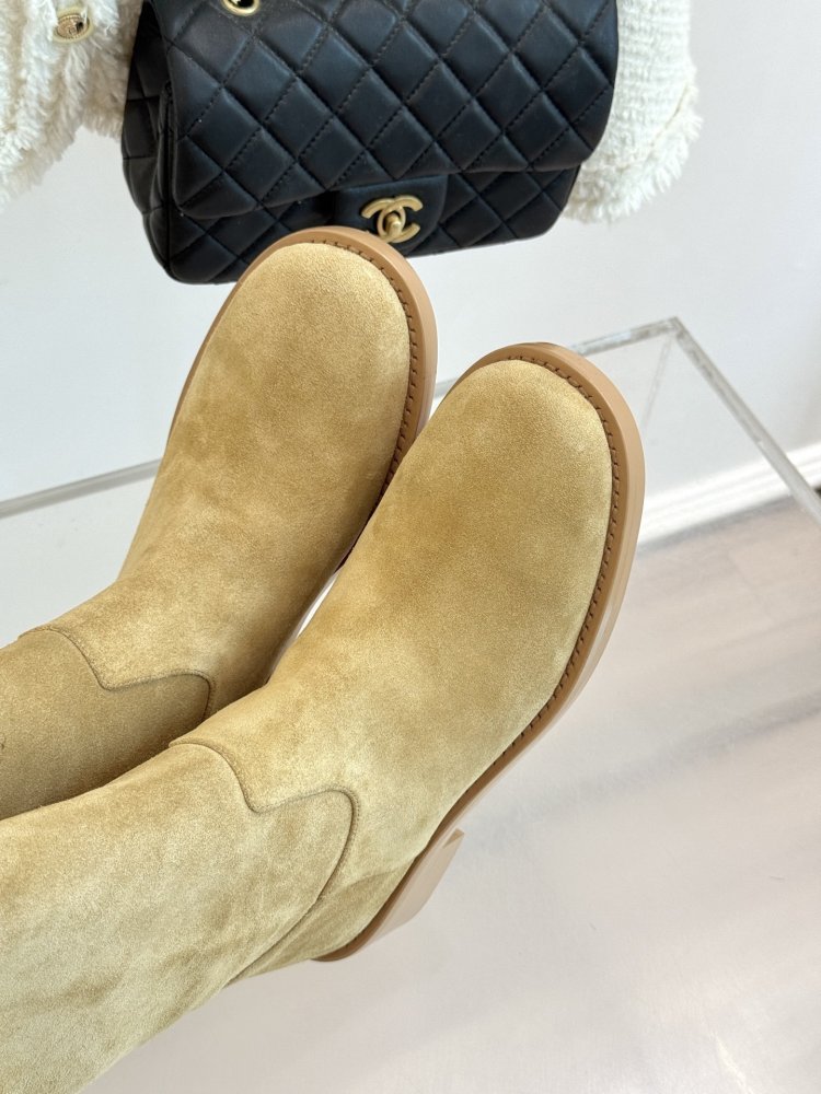 Чоботи жіночі фото 7