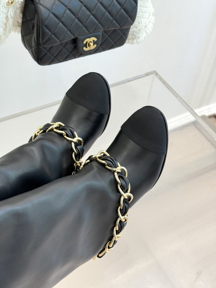 Сапоги женские фото 7