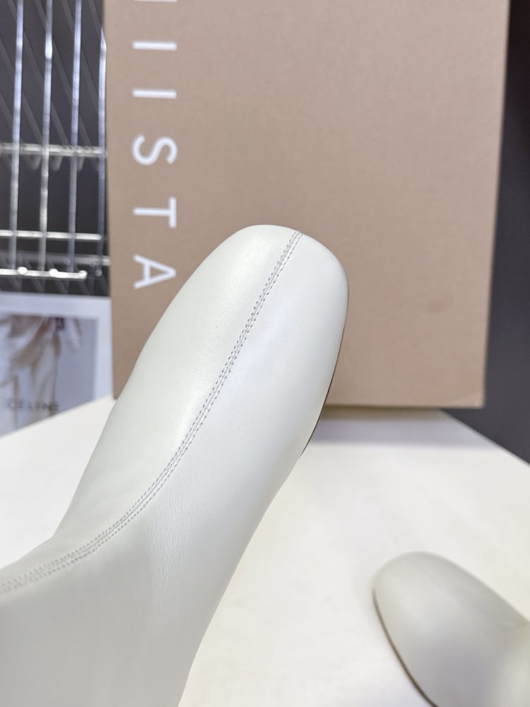 Сапоги женские фото 7