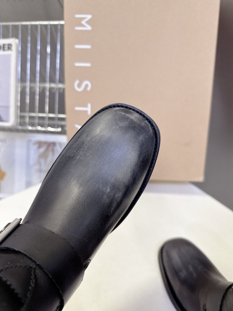 Сапоги женские фото 7