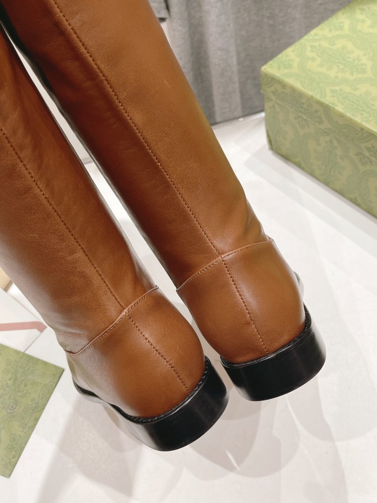 Сапоги женские фото 7