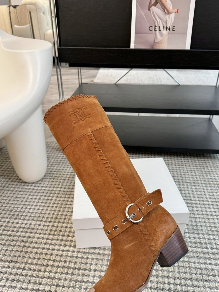 Сапоги женские фото 7