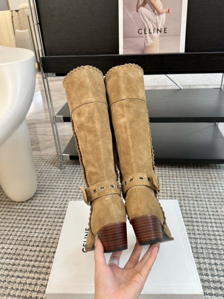 Сапоги женские фото 7