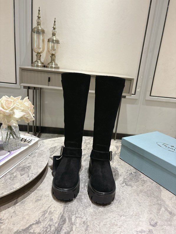 Сапоги женские фото 7