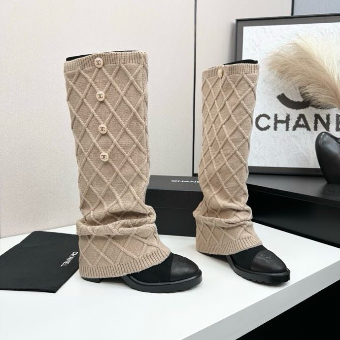 Сапоги женские фото 7