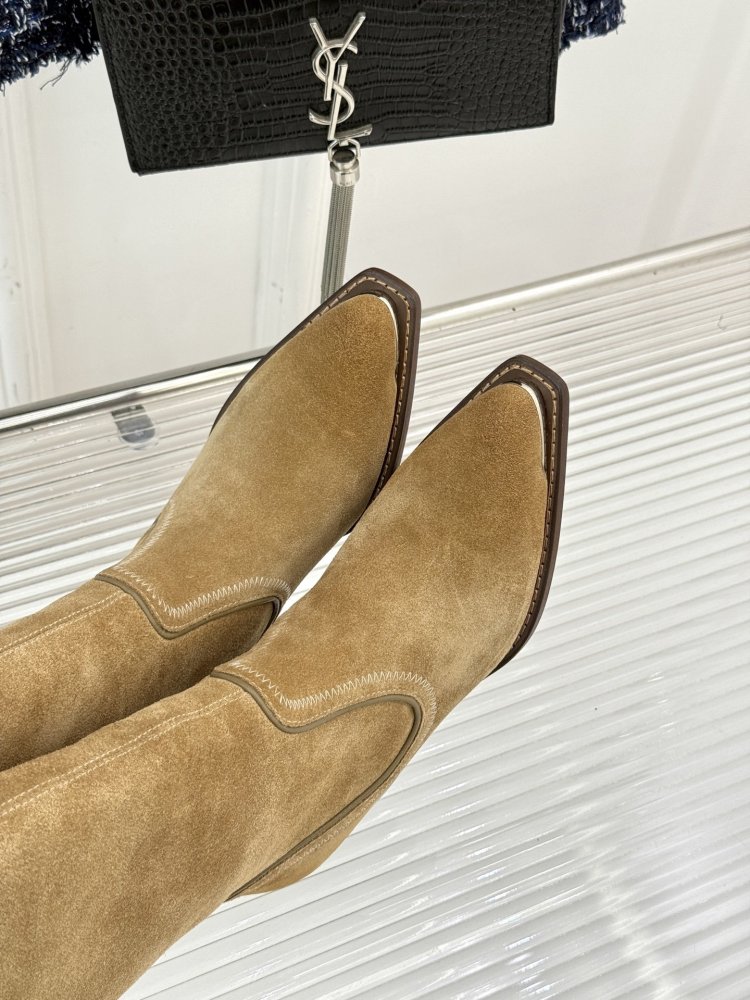 Сапоги женские фото 7