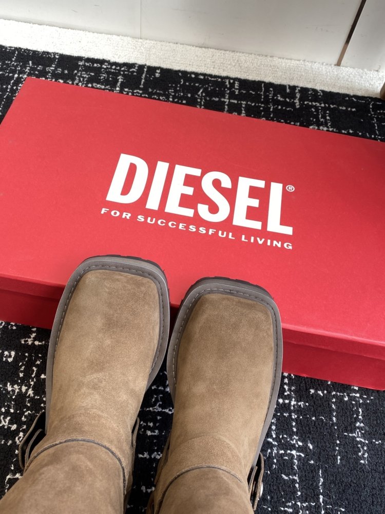 Сапоги женские фото 7