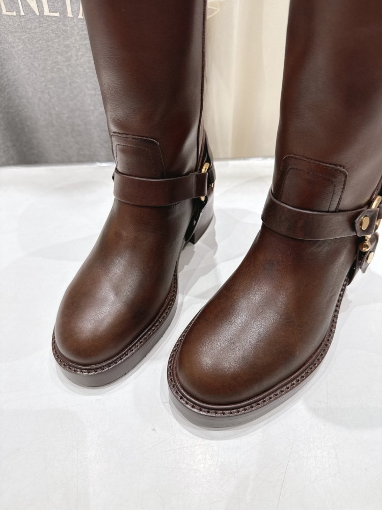 Boots women's фото 7