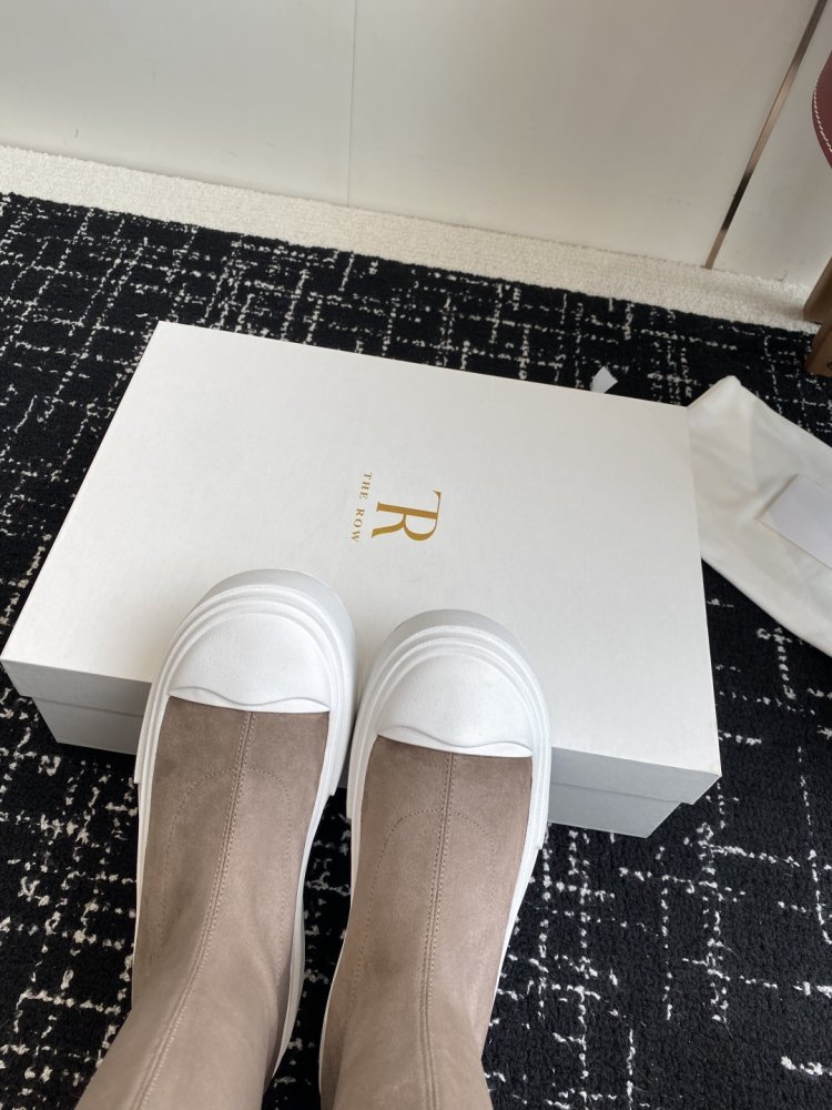 Сапоги женские фото 7