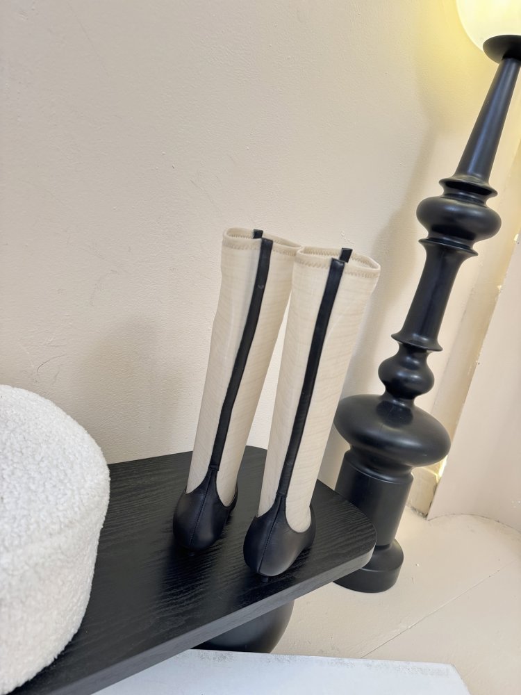 Сапоги женские фото 7