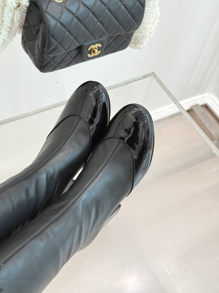 Сапоги женские фото 7