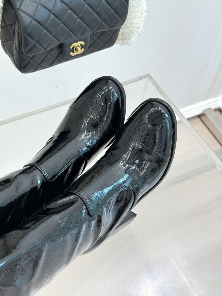 Сапоги женские фото 7