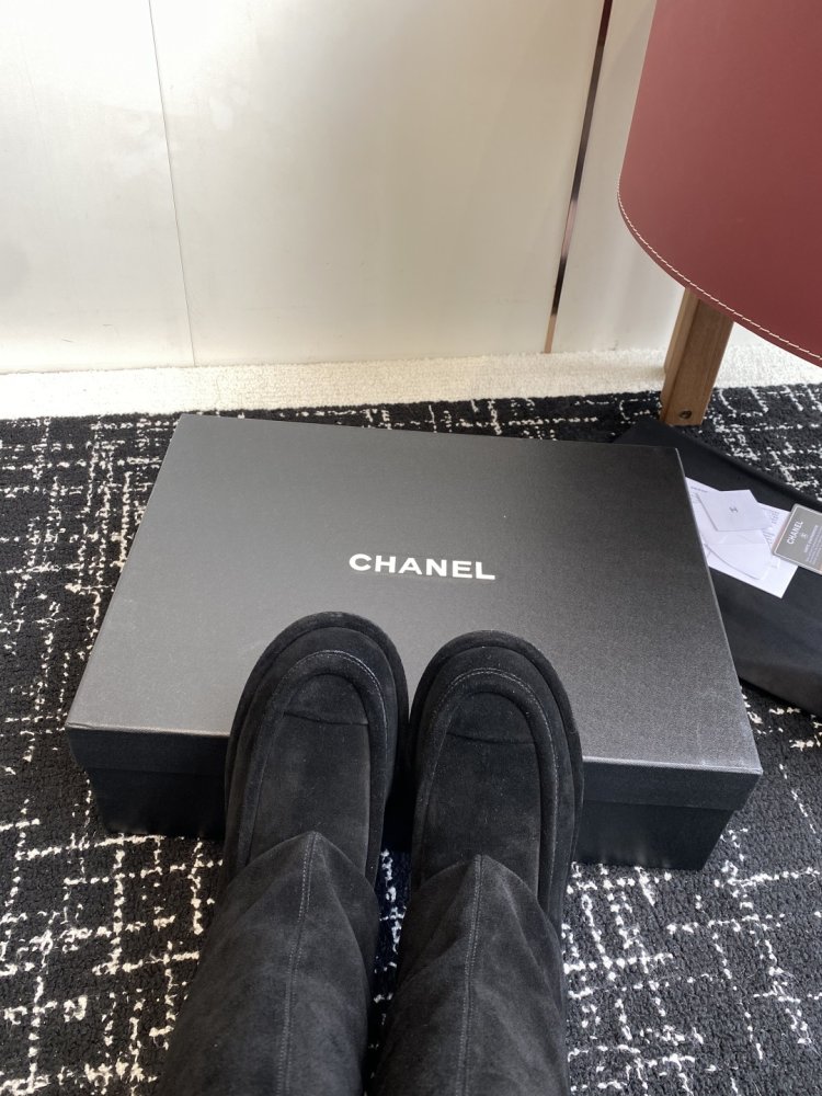 Сапоги женские фото 7