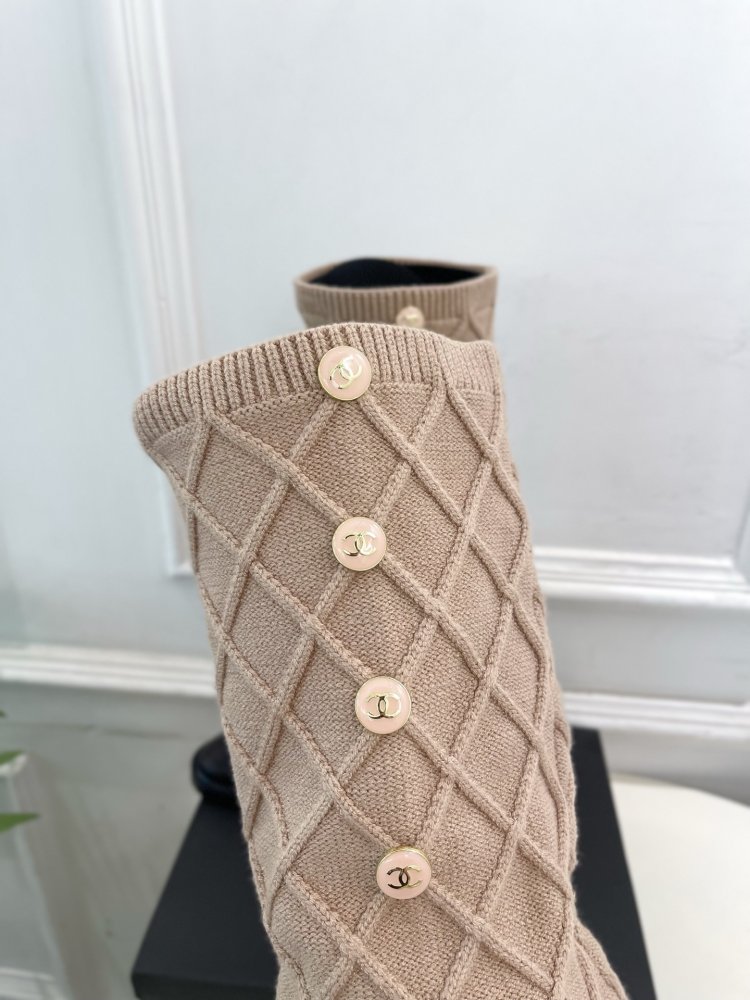 Сапоги женские фото 7