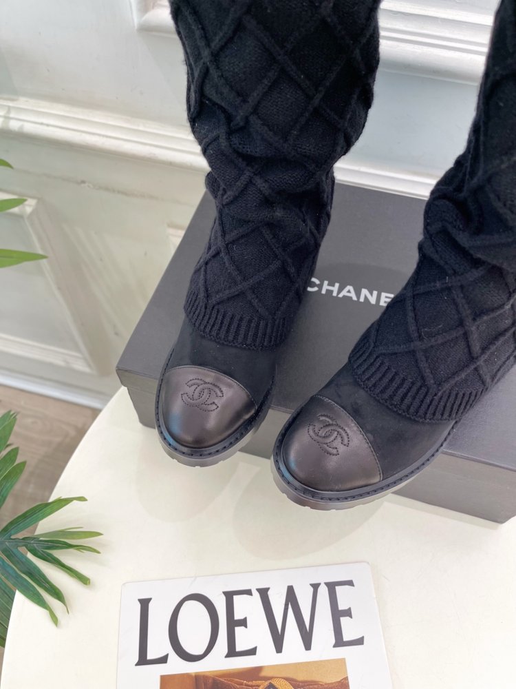 Сапоги женские фото 7