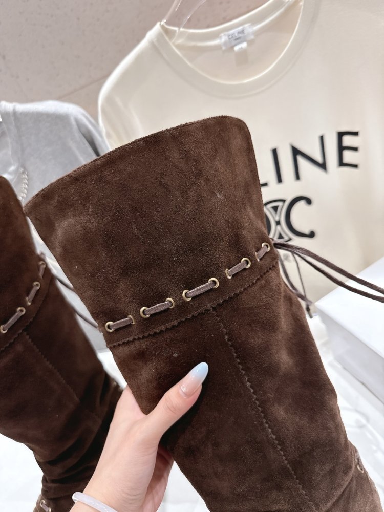 Сапоги женские фото 7