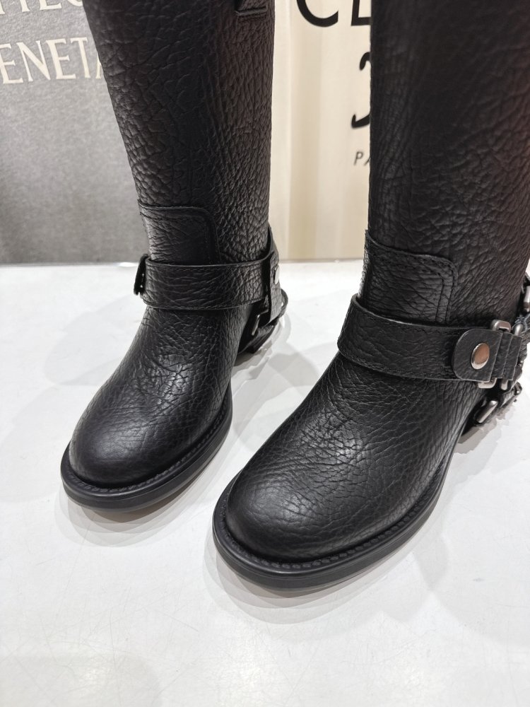 Чоботи жіночі фото 7