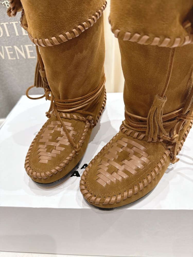 Boots women's фото 7